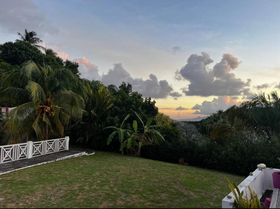 Spacieuse Villa Corossol Avec Piscine Et Jeux Exterieurs Le Gosier  Luaran gambar