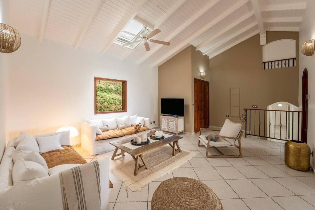 Spacieuse Villa Corossol Avec Piscine Et Jeux Exterieurs Le Gosier  Luaran gambar