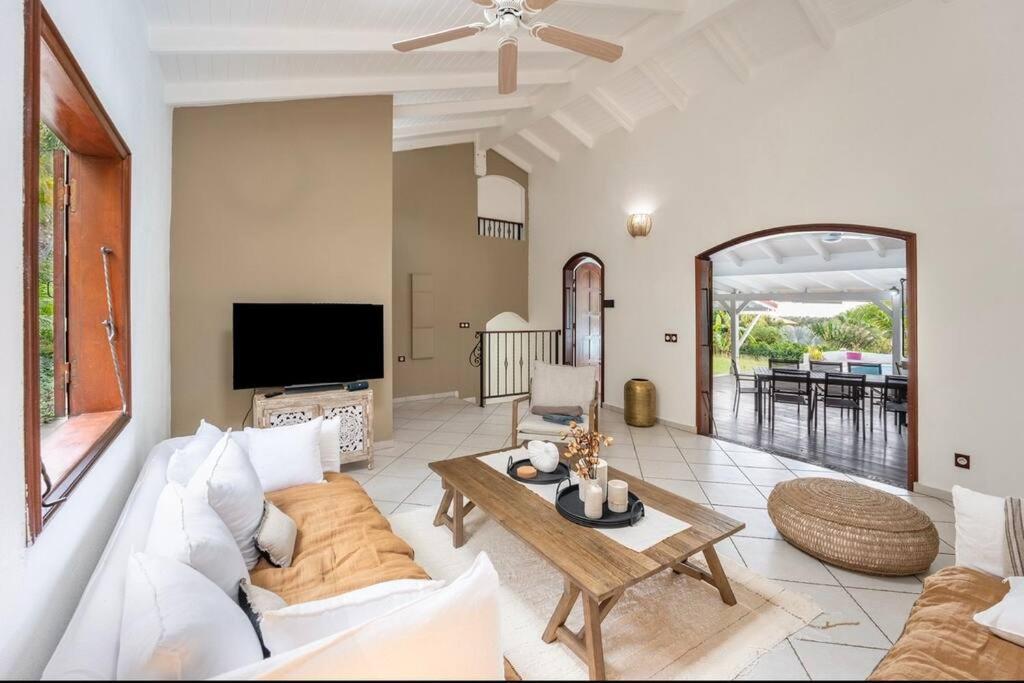 Spacieuse Villa Corossol Avec Piscine Et Jeux Exterieurs Le Gosier  Luaran gambar